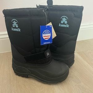 boys Kamik snow boots size 6